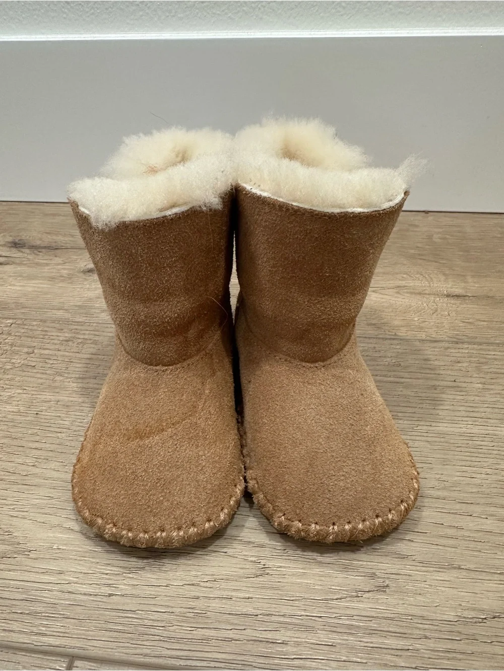 Ugg Caden 4/5 Baby Shearling Lined Suede Baby Booties — Camel chestnut brown tan